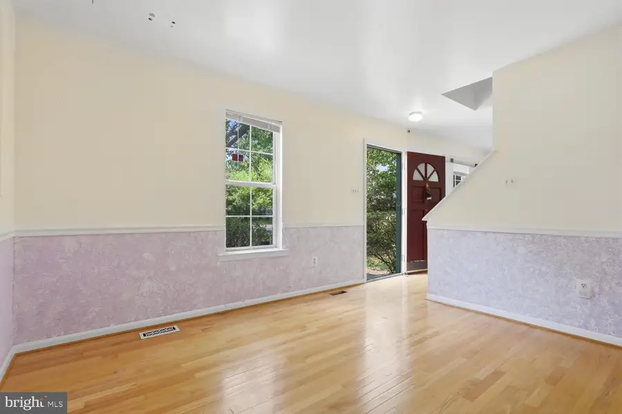 15226 Elk Run Rd, Chantilly, VA 20151 - #2