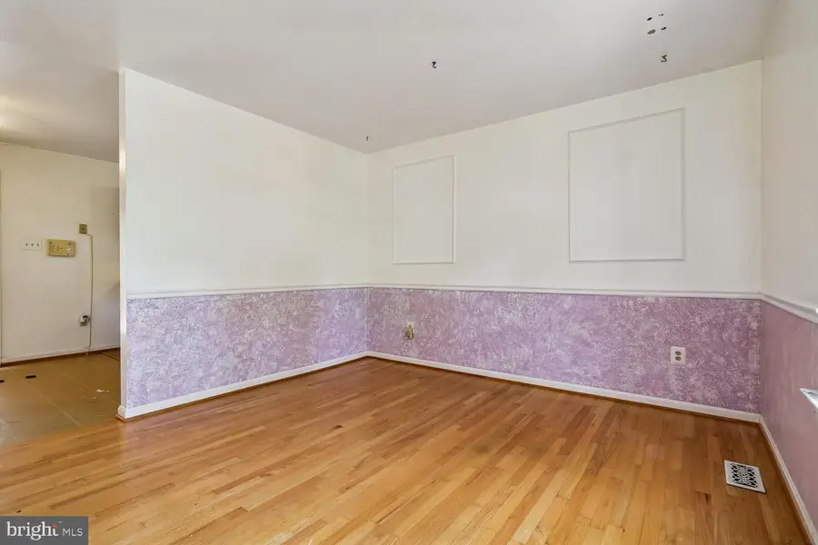 15226 Elk Run Rd, Chantilly, VA 20151 - #3