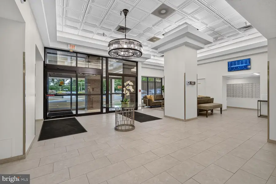 1808 Old Meadow Rd #601, McLean, VA 22102 - #2