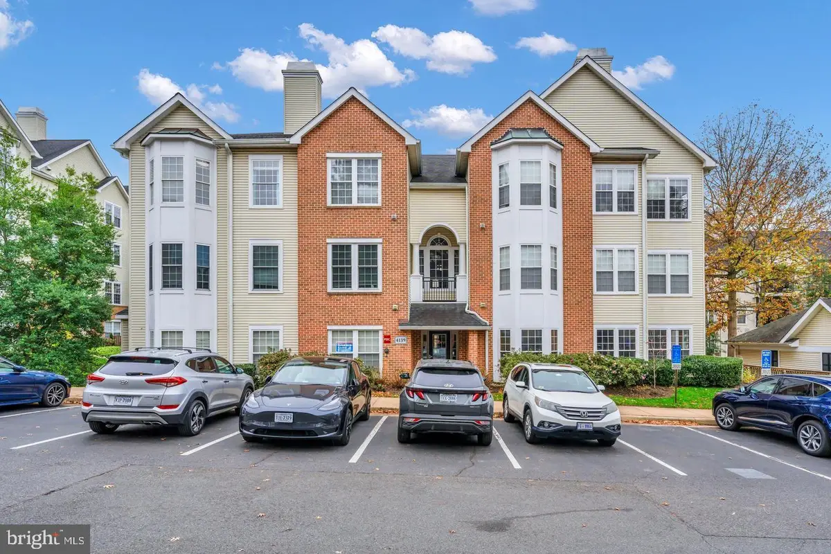 4139 Fountainside Ln #104, Fairfax, VA 22030 - #1