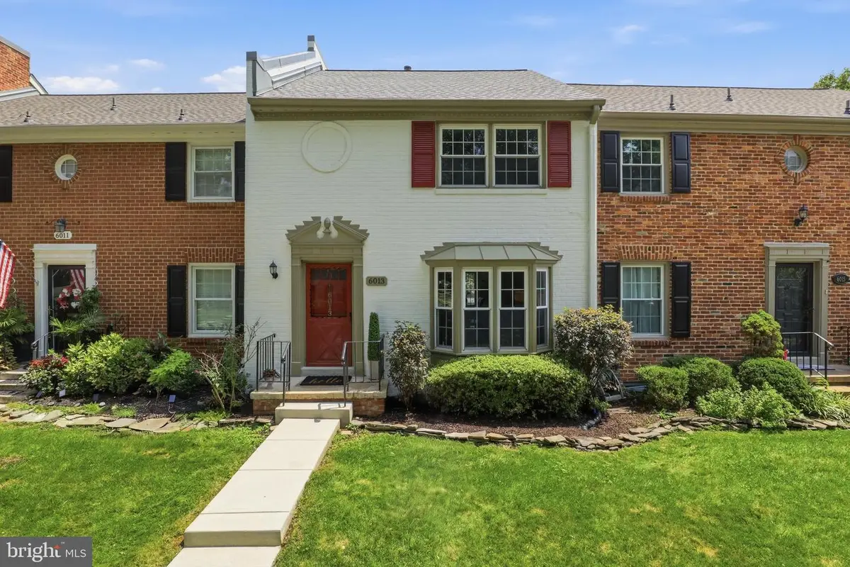 6013 Stoneygate Ct, Springfield, VA 22152 - #1