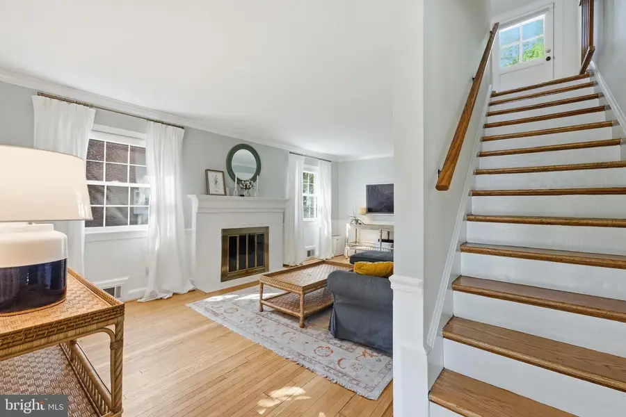 6107 Brook Dr, Falls Church, VA 22044 - #3