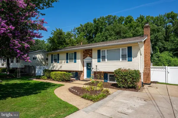 8701 Lagrange St, LORTON, VA 22079