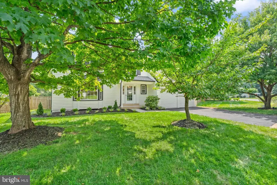13458 Stream Valley Dr, Chantilly, VA 20151 - #3