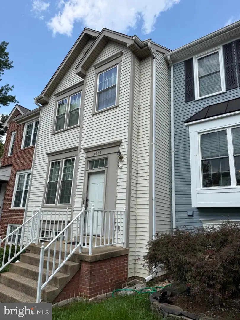 6903 Compton Valley Ct, Centreville, VA 20121 - #3