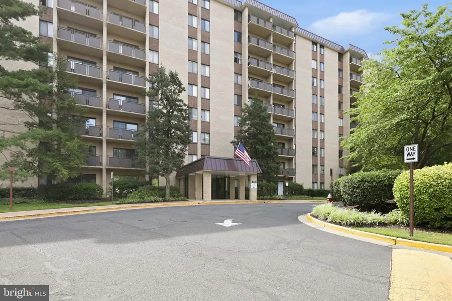 3101 S Manchester St #914, Falls Church, VA 22044 - #2