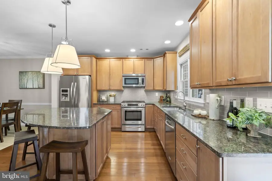7049 Kings Manor Dr, Alexandria, VA 22315 - #2