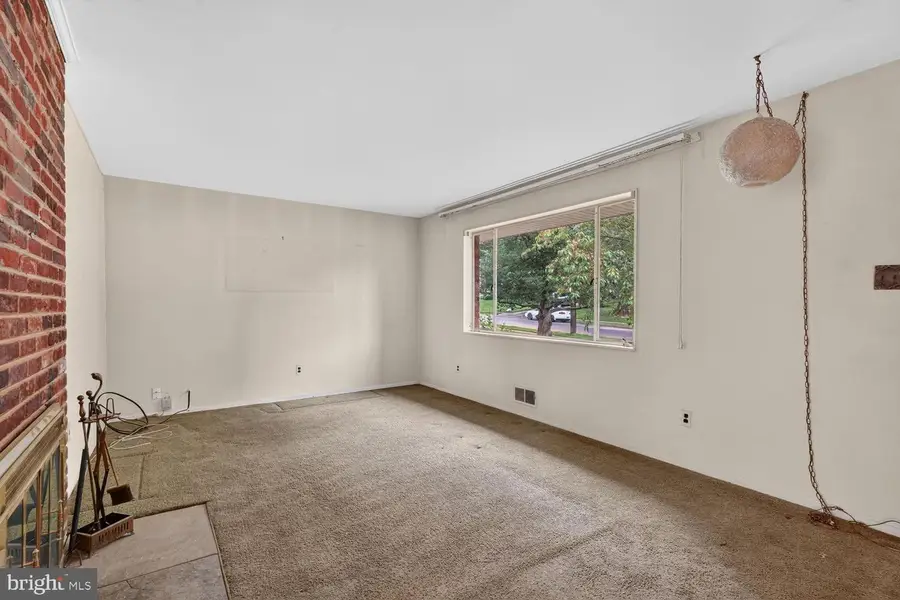 7532 Murillo St, Springfield, VA 22151 - #3