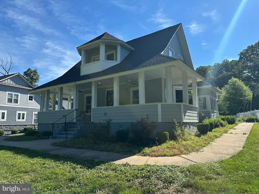 1106 Monroe St, Herndon, VA 20170 - #2