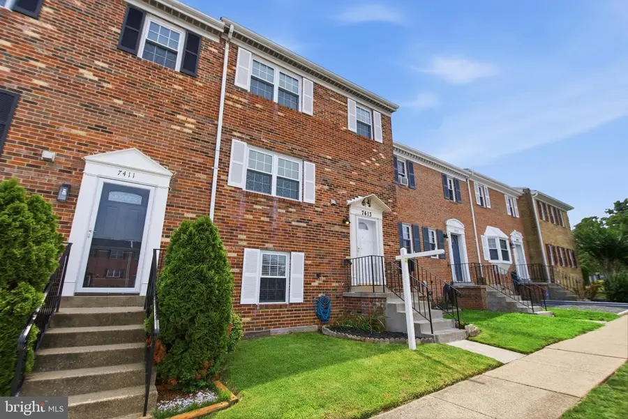 7413 Whernside St, Lorton, VA 22079 - #2