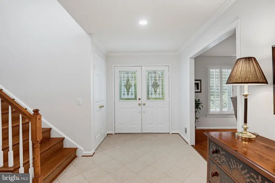 1311 Tulip Poplar Ln, Vienna, VA 22182 - #3
