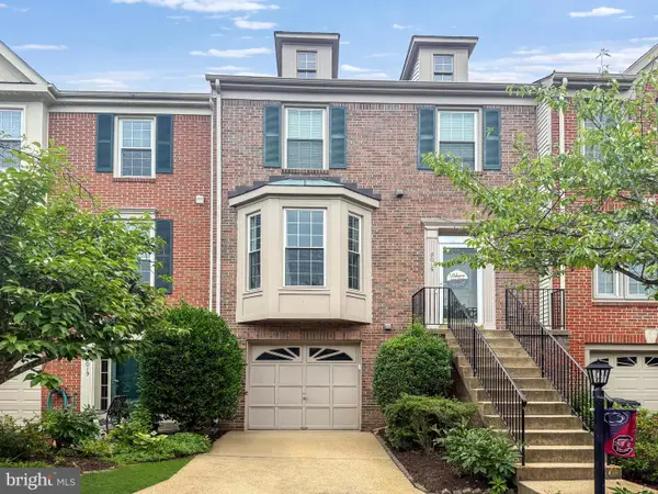 8015 Readington Ct, SPRINGFIELD, VA 22152