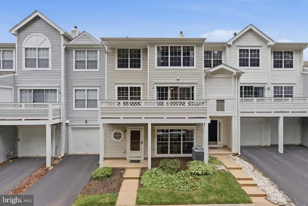 14451 Glencrest Cir #71, CENTREVILLE, VA 20120
