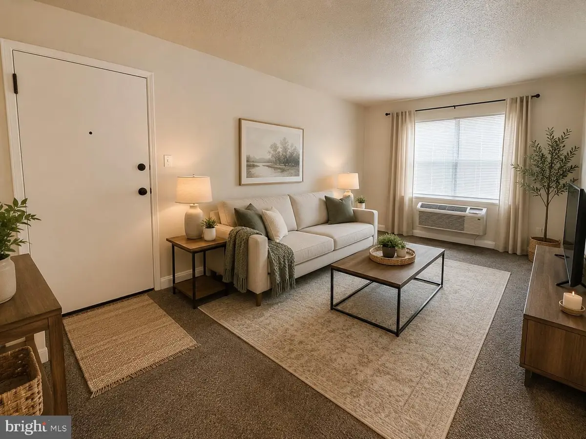 2237 Farrington Ave #06-101, Alexandria, VA 22303 - #1