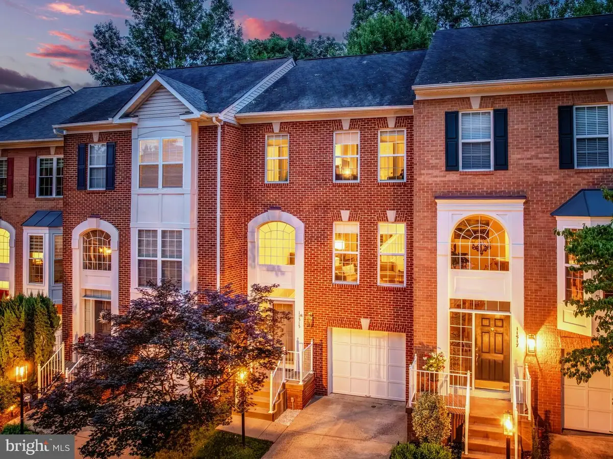 11515 Wild Hawthorn Ct, Reston, VA 20194 - #1
