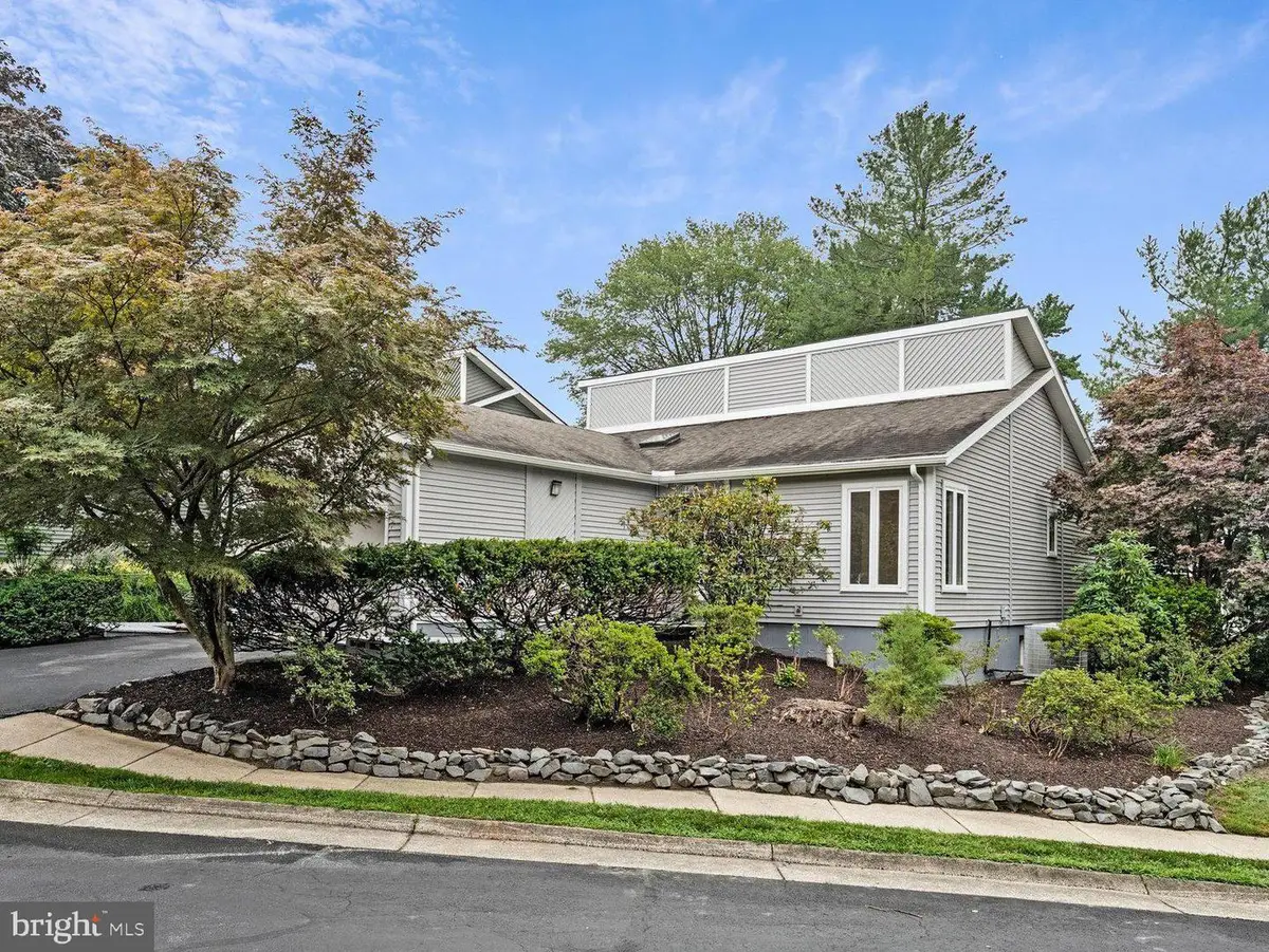 8424 Hollis Ln, Vienna, VA 22182 - #1