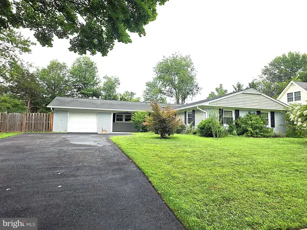 4216 Plaza Ln, FAIRFAX, VA 22033