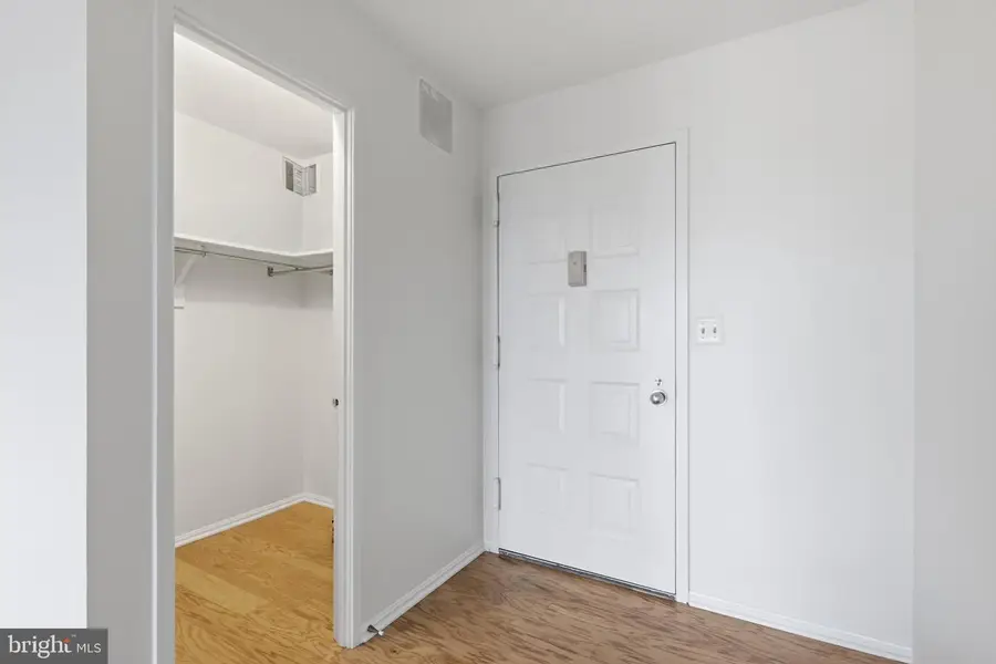 8340 Greensboro Dr #923, McLean, VA 22102 - #3