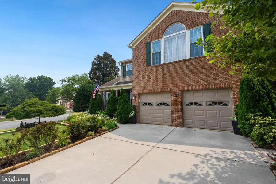 6021 Woodlake Ln, Alexandria, VA 22315 - #2