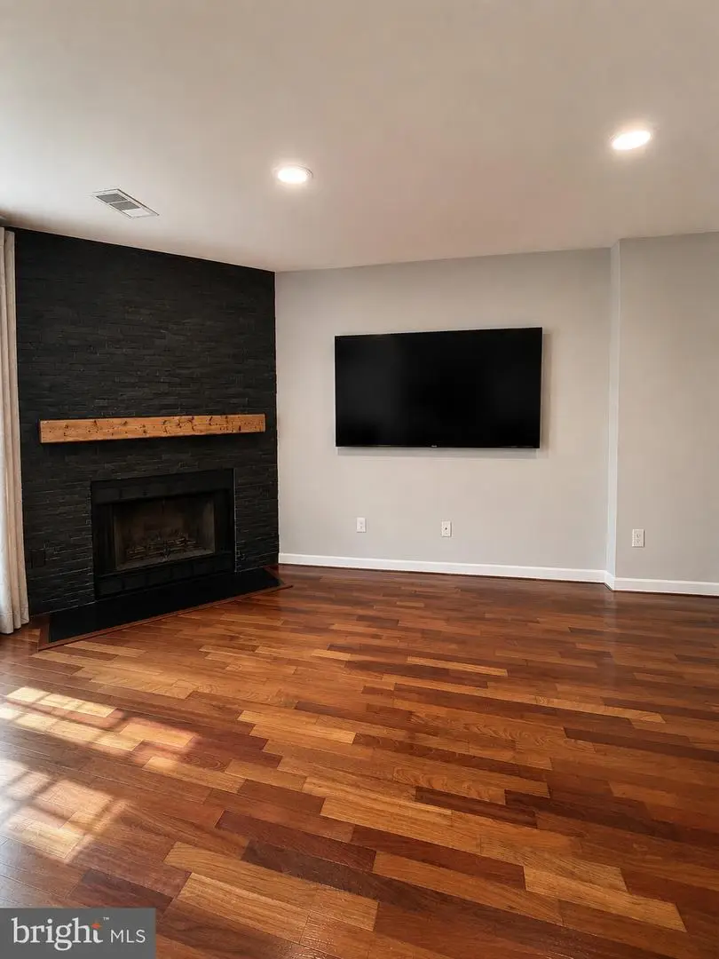 3881 Steppes Ct #b, Falls Church, VA 22041 - #1