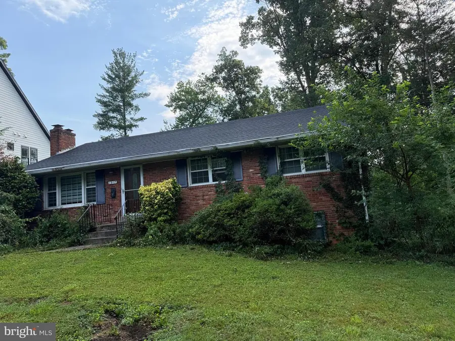 1917 Great Falls St, McLean, VA 22101 - #2
