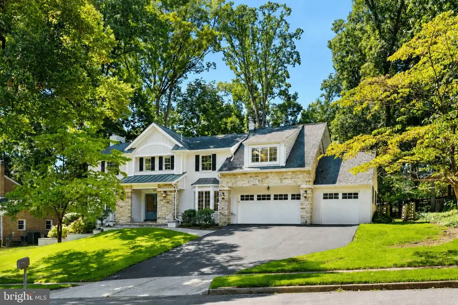 7821 Falstaff Rd, McLean, VA 22102 - #2