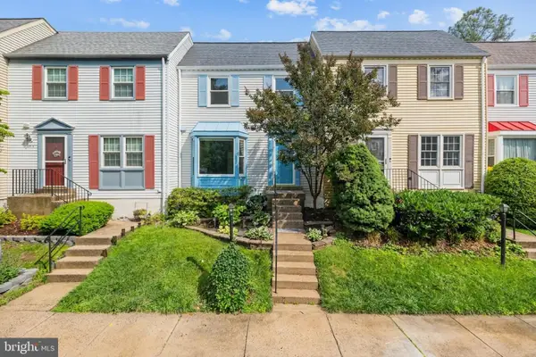 2960 Oakleigh Ln, OAKTON, VA 22124