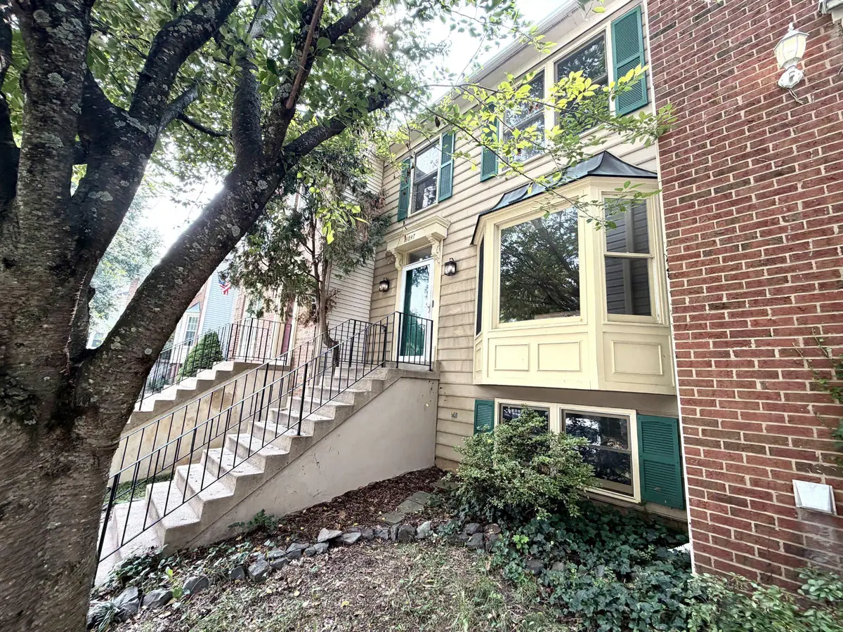 13847 Wakley Ct, Centreville, VA 20121 - #1