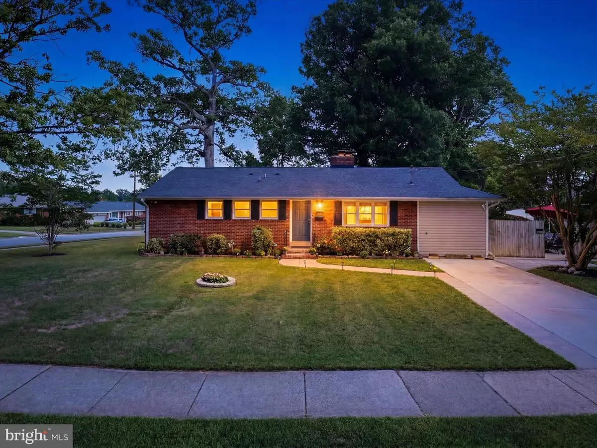 6103 Dinwiddie St, Springfield, VA 22150 - #1