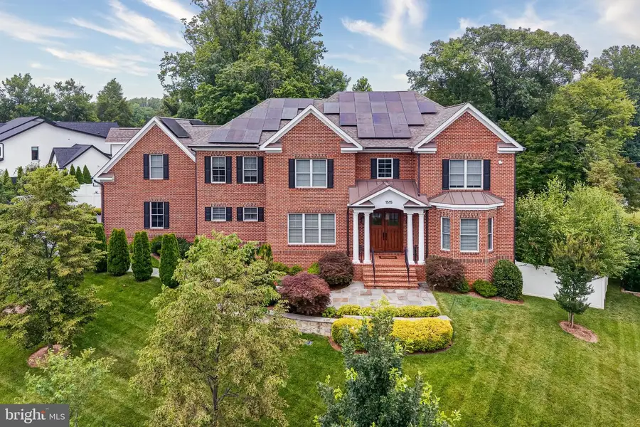 1515 Brookhaven Dr, McLean, VA 22101 - #3