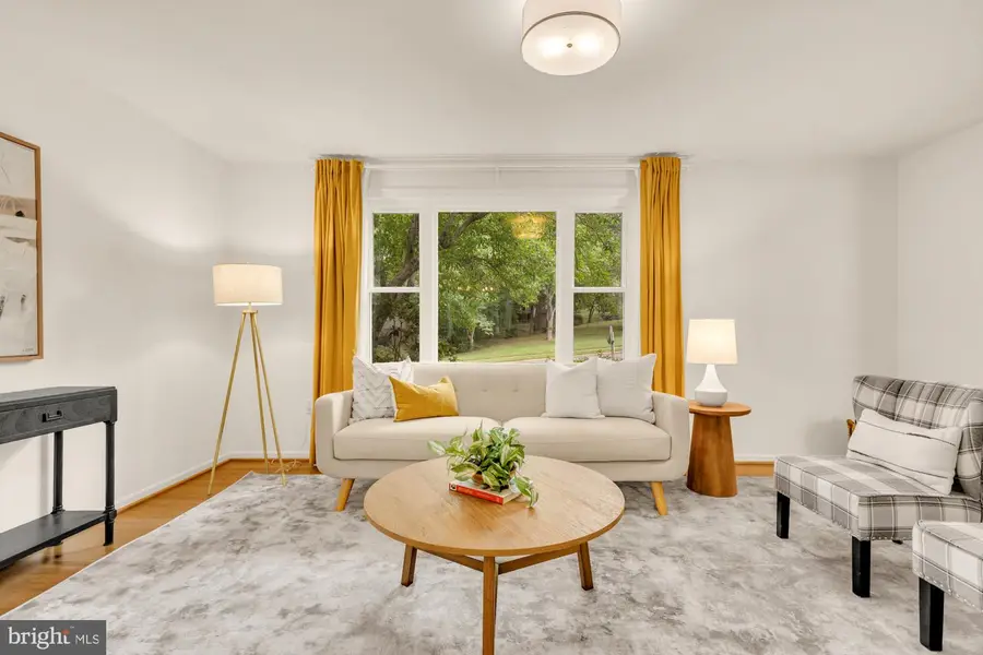 10103 Dundalk St, Fairfax, VA 22032 - #3
