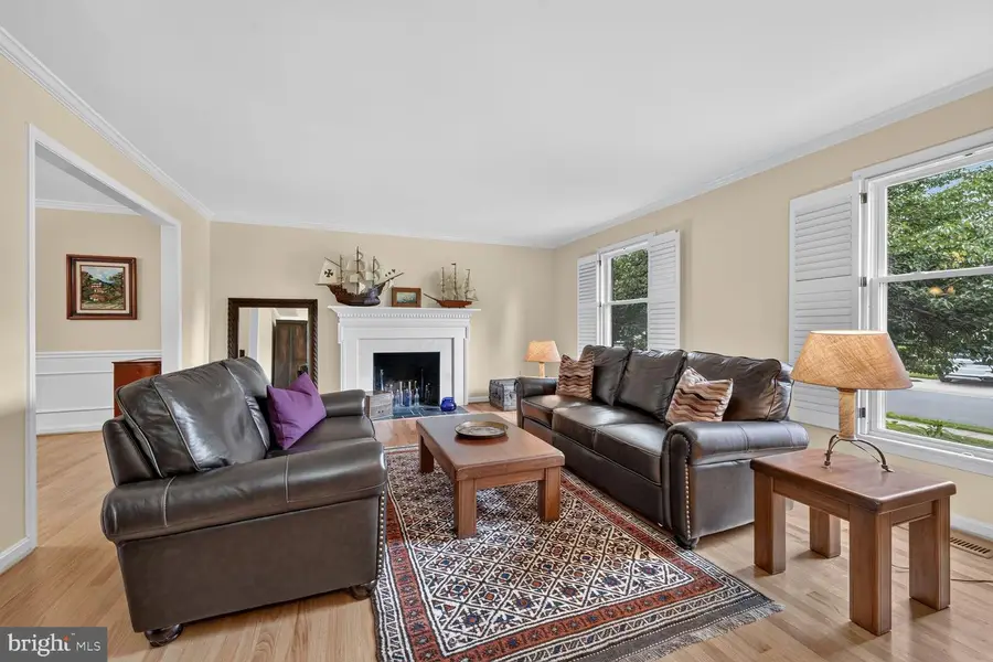 1240 Pine Hill Rd, McLean, VA 22101 - #3