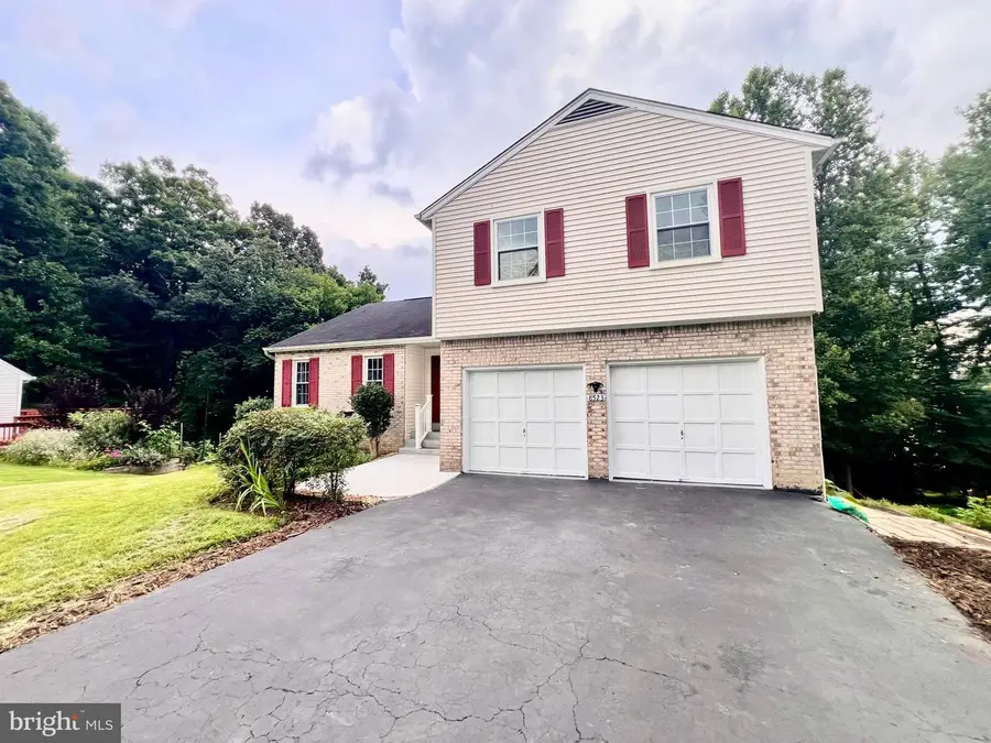 8523 Hooes Rd, Springfield, VA 22153 - #2