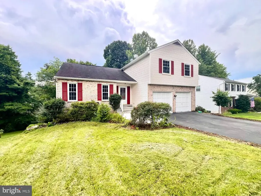 8523 Hooes Rd, Springfield, VA 22153 - #3