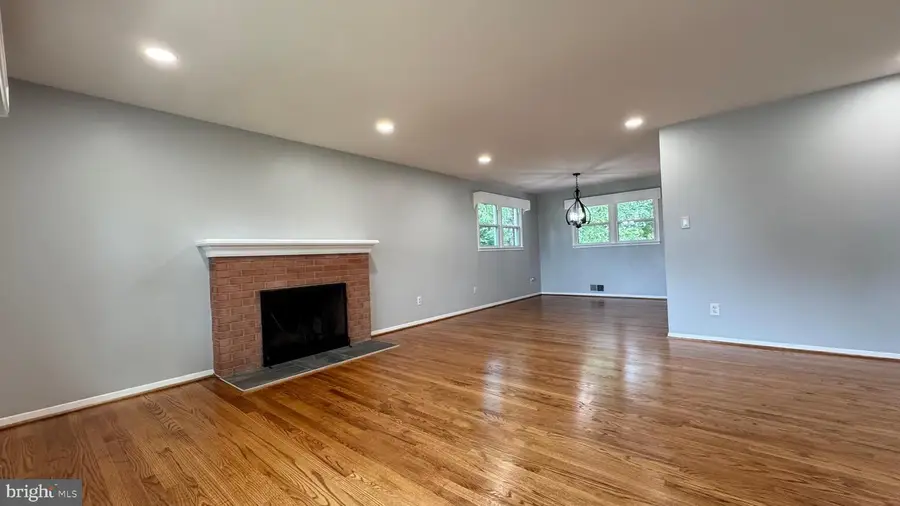 7914 Ellet Rd, Springfield, VA 22151 - #3