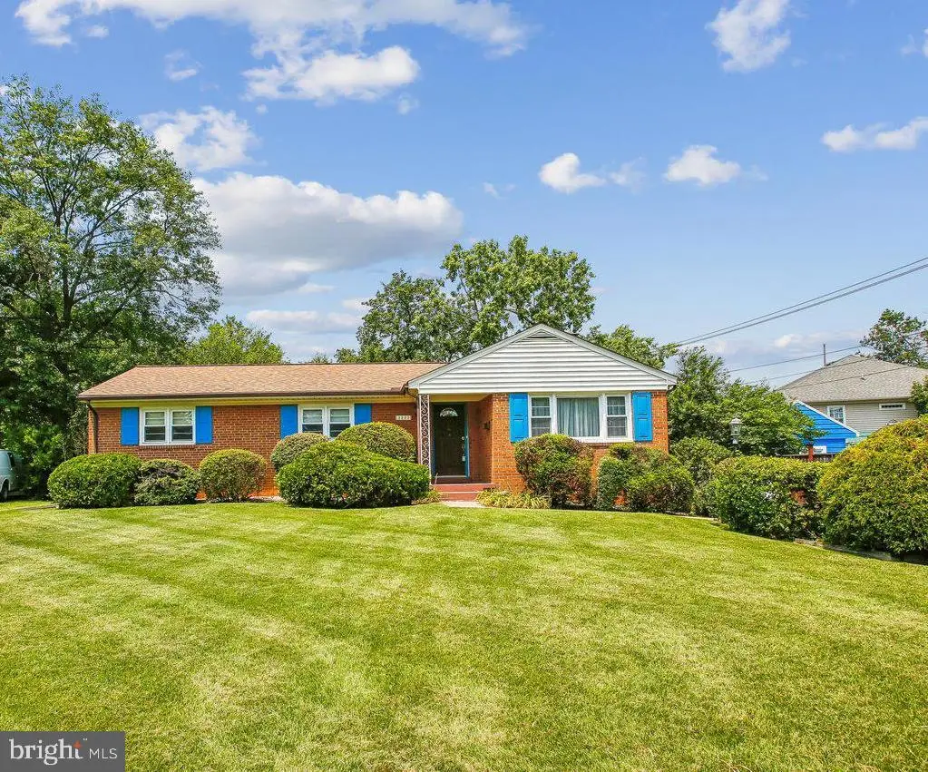 3332 Kaywood Dr, Falls Church, VA 22041 - #1