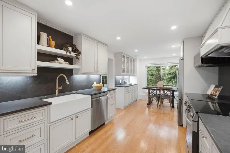 3419 Woodside Rd, Alexandria, VA 22310 - #2
