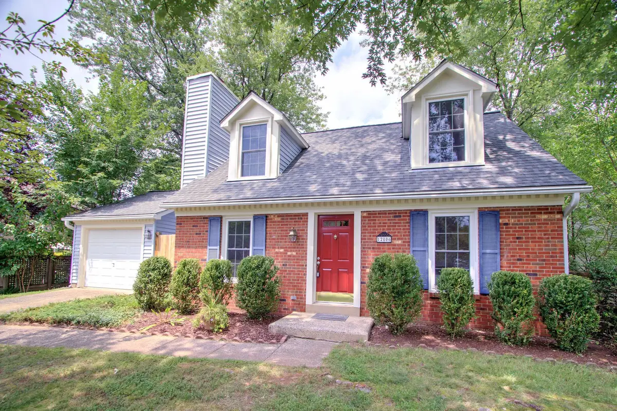12806 Fantasia Dr, Herndon, VA 20170 - #1