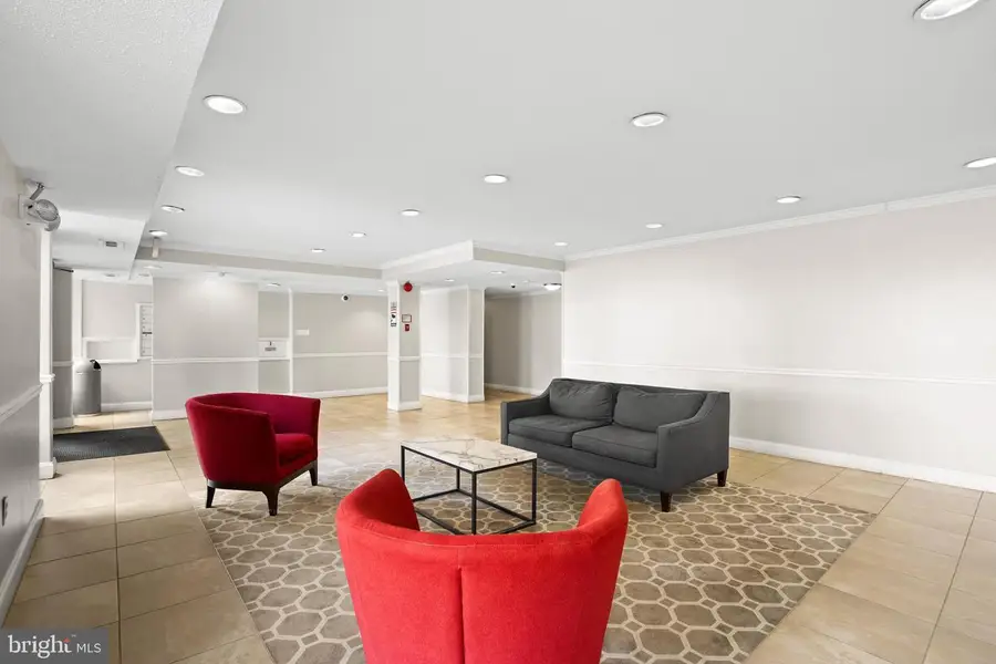 6141 Leesburg Pike #101, Falls Church, VA 22041 - #3