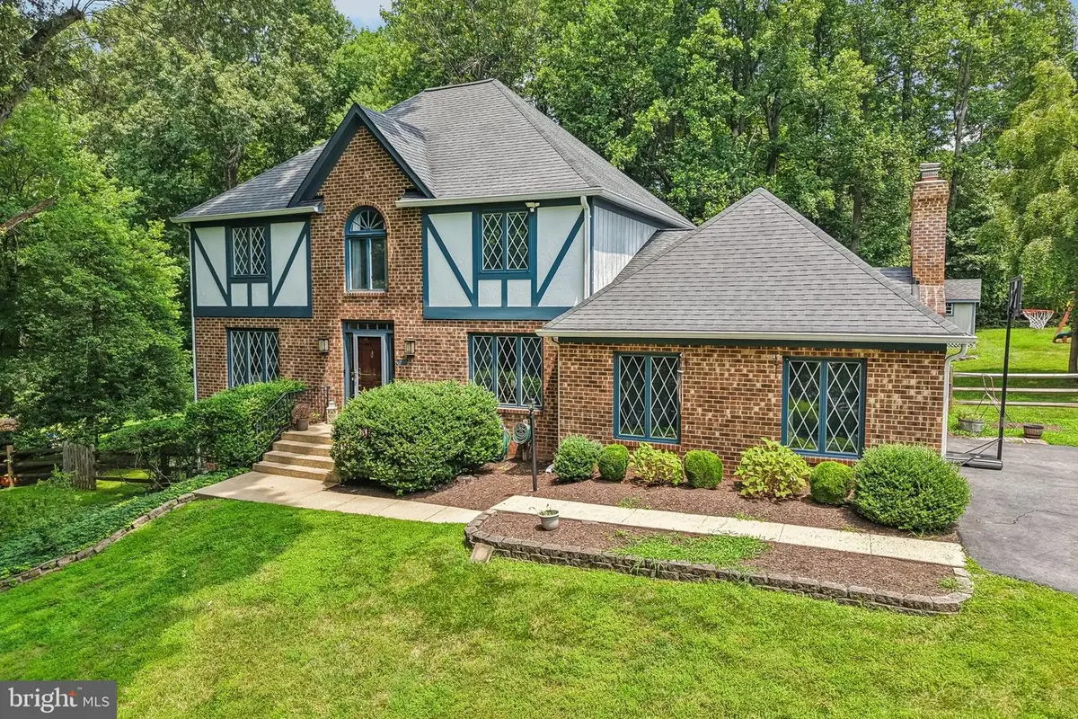 2903 Taj Dr, Oakton, VA 22124 - #1