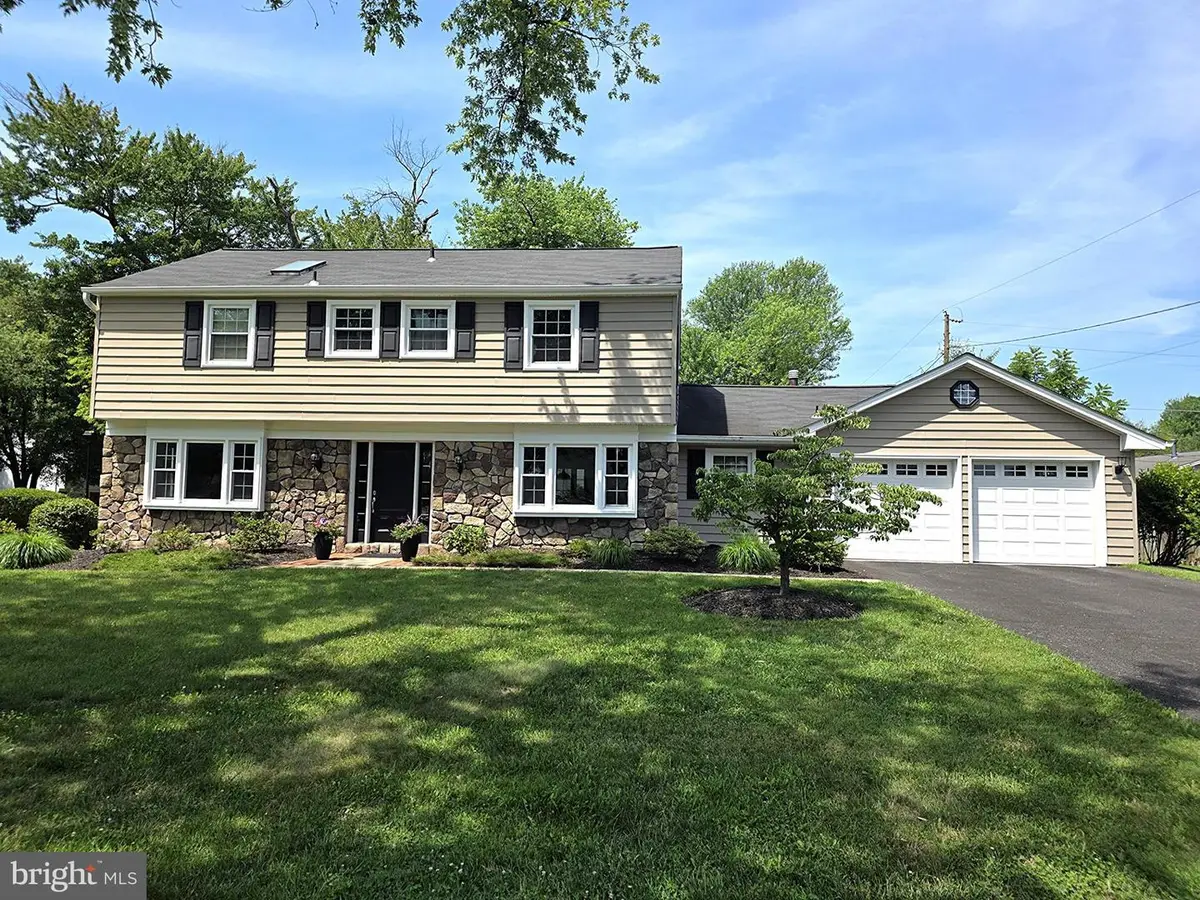 4230 Majestic Ln, Fairfax, VA 22033 - #1
