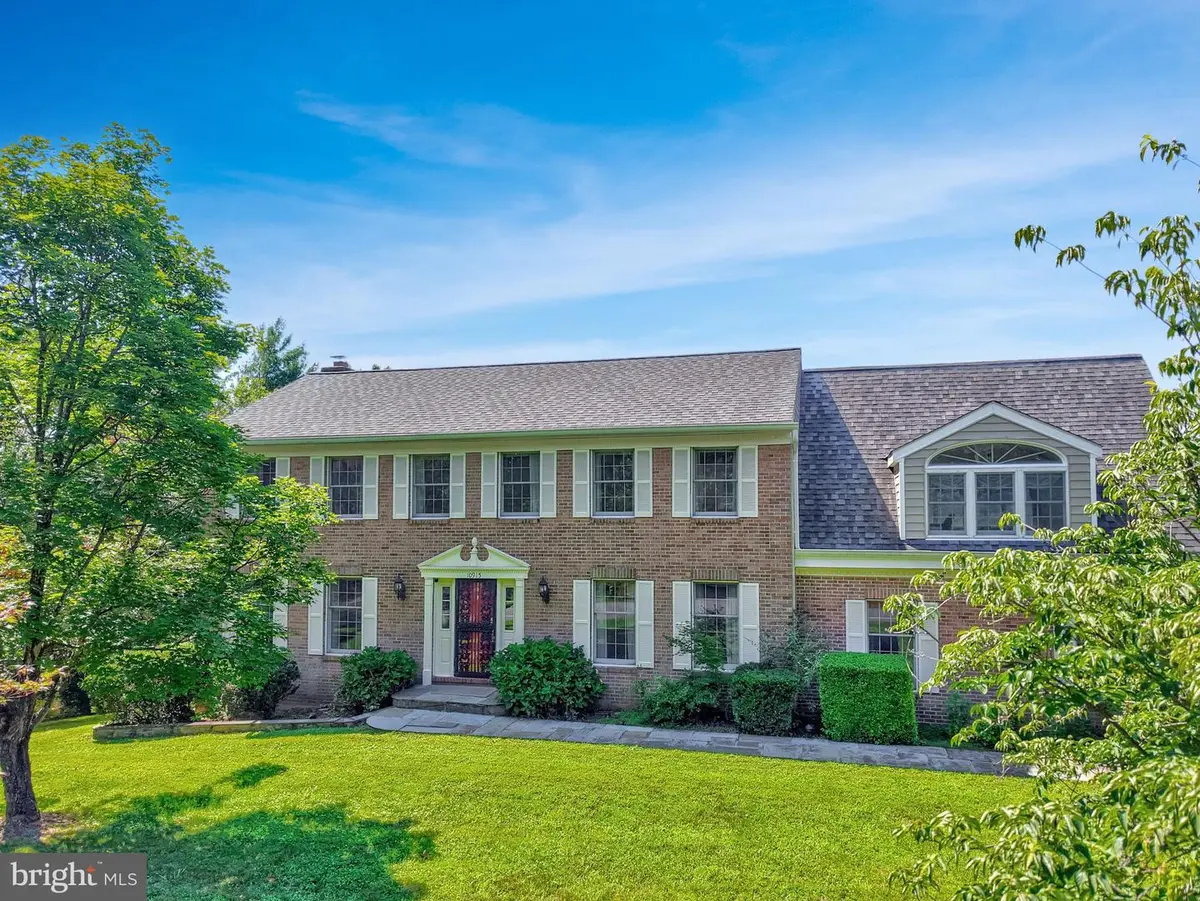 10915 Belgravia Ct, Great Falls, VA 22066 - #1
