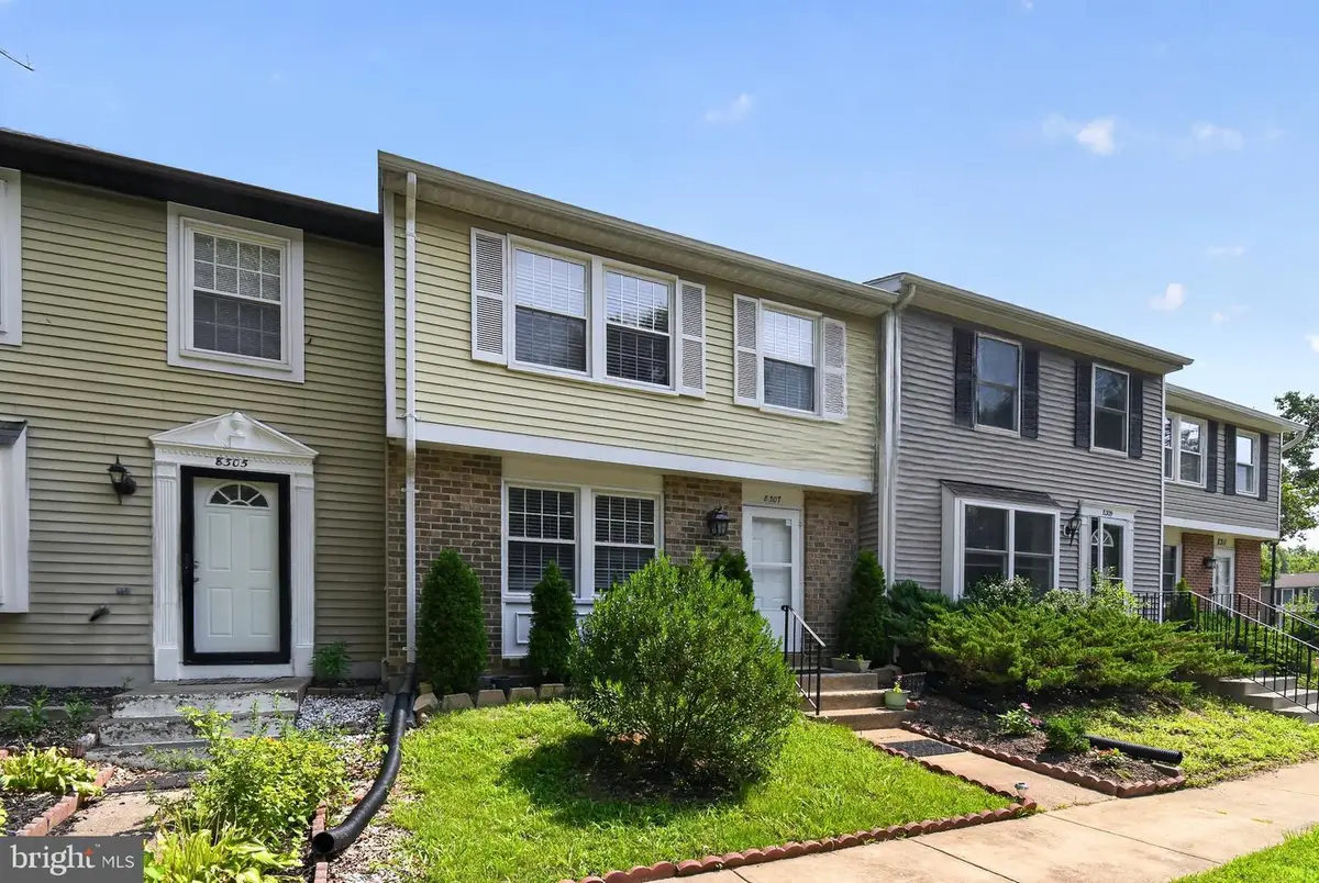 8307 Pondside Ter, Alexandria, VA 22309 - #1