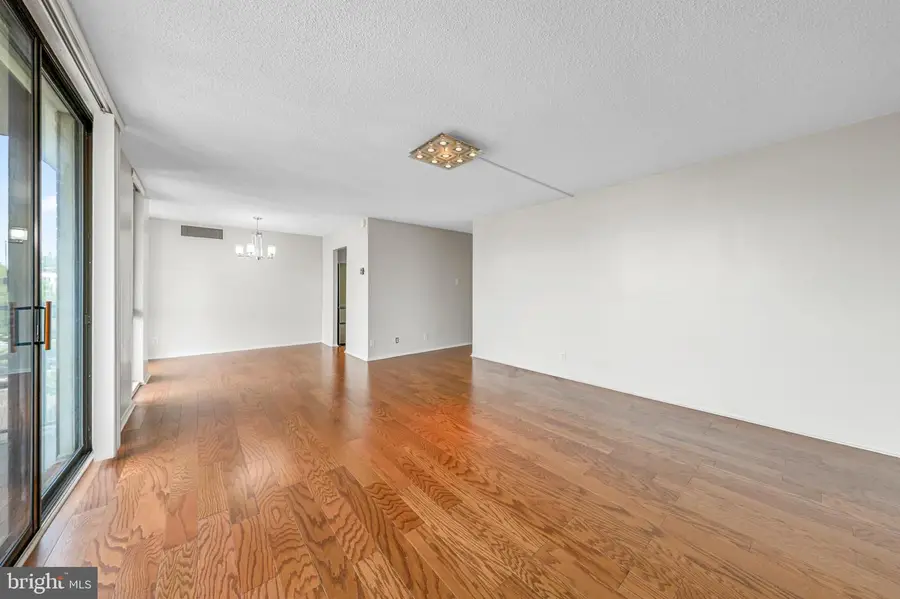 6800 Fleetwood Rd #313, McLean, VA 22101 - #2