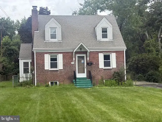 2414 Fairview Dr, Alexandria, VA 22306 - #2