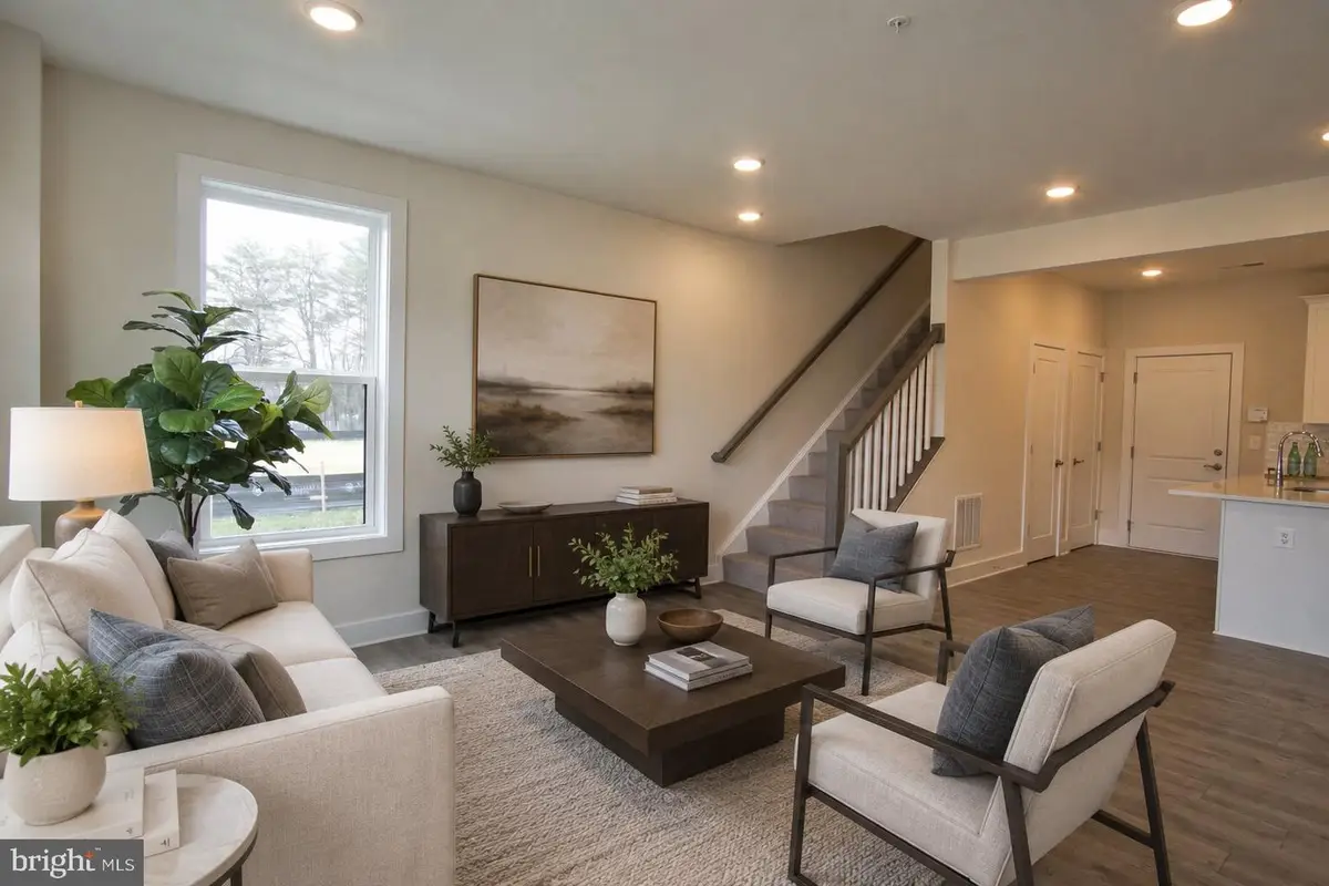 238 Van Buren St #13, Herndon, VA 20170 - #1