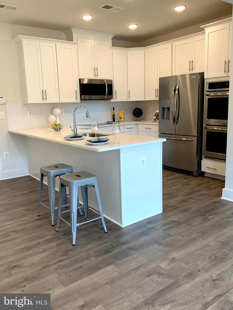 238 Van Buren St #13, Herndon, VA 20170 - #2