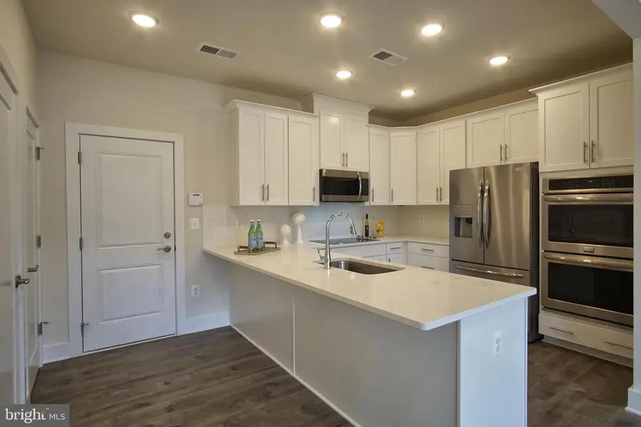 238 Van Buren St #13, Herndon, VA 20170 - #3
