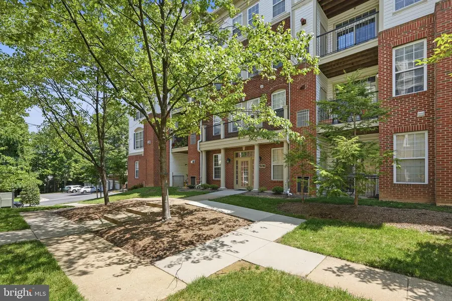 11506 Sperrin Cir #305, Fairfax, VA 22030 - #2