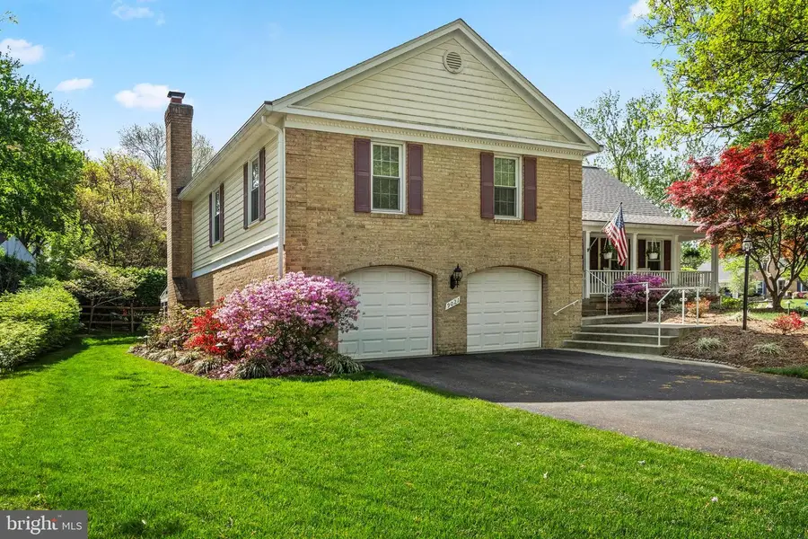 9021 Parliament Dr, Burke, VA 22015 - #3